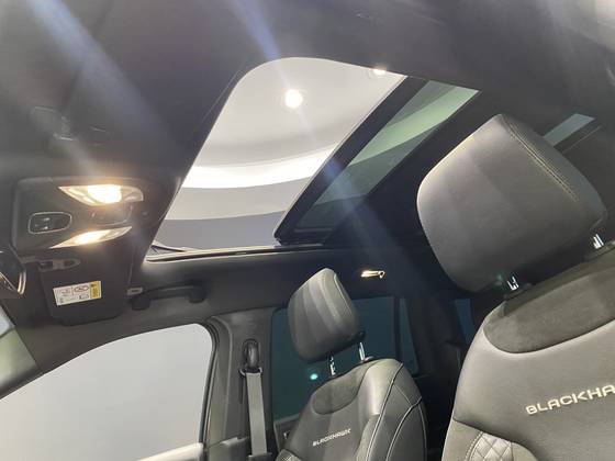 JEEP COMMANDER 2.0 HURRICANE 4 TURBO GASOLINA BLACKHAWK AT9 — foto 10