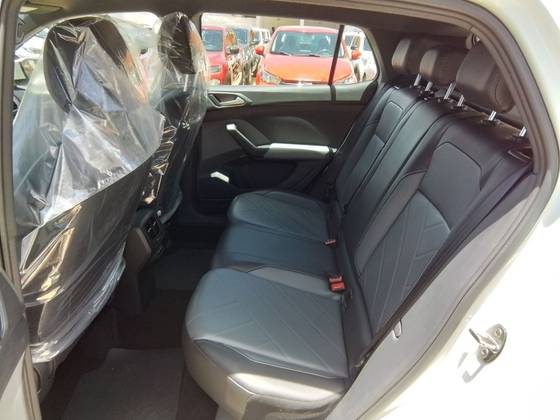 VOLKSWAGEN T-CROSS 1.0 200 TSI TOTAL FLEX COMFORTLINE AUTOMÁTICO — foto 10