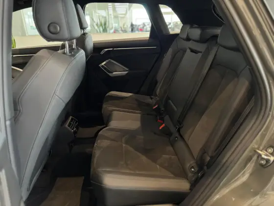 AUDI Q3 1.4 35 TFSI GASOLINA PRESTIGE S TRONIC — foto 4