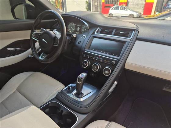 JAGUAR E-PACE 2.0 16V P250 FLEX R-DYNAMIC S AWD AUTOMÁTICO — foto 8