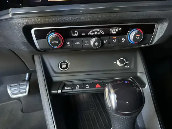 AUDI Q3 2.0 40 TFSI GASOLINA PERFORMANCE BLACK QUATTRO TIPTRONIC — foto 13