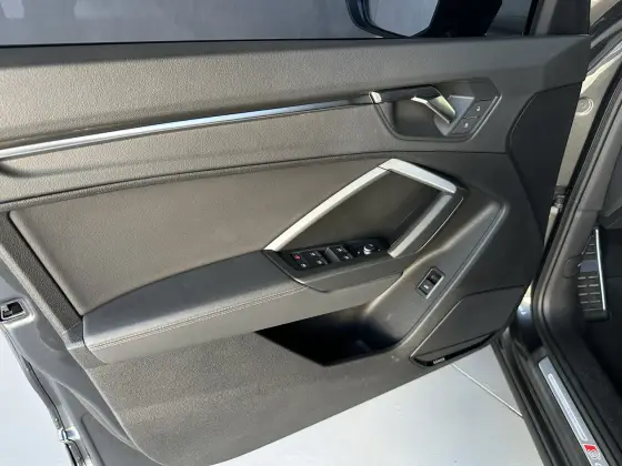 AUDI Q3 2.0 40 TFSI GASOLINA PERFORMANCE BLACK QUATTRO TIPTRONIC — foto 16