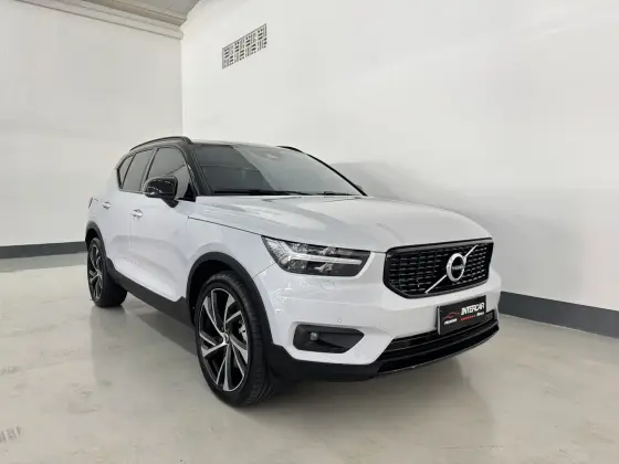 VOLVO XC40 1.5 T5 RECHARGE R-DESIGN GEARTRONIC — foto 1