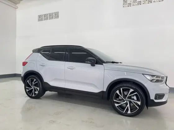 VOLVO XC40 1.5 T5 RECHARGE R-DESIGN GEARTRONIC — foto 2