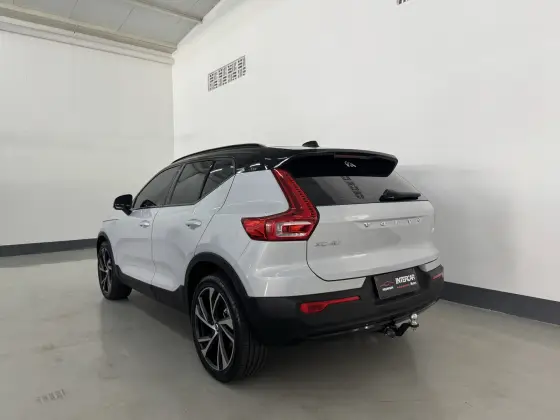 VOLVO XC40 1.5 T5 RECHARGE R-DESIGN GEARTRONIC — foto 5