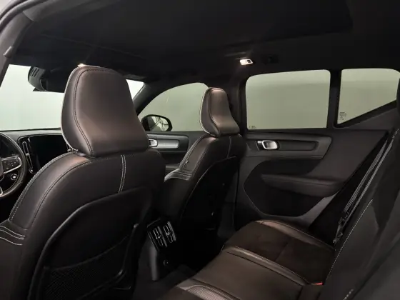 VOLVO XC40 1.5 T5 RECHARGE R-DESIGN GEARTRONIC — foto 14