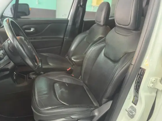 JEEP RENEGADE 2.0 16V TURBO DIESEL LIMITED 4P 4X4 AUTOMÁTICO — foto 19