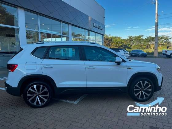 VOLKSWAGEN TAOS 1.4 250 TSI TOTAL FLEX HIGHLINE AUTOMÁTICO — foto 4