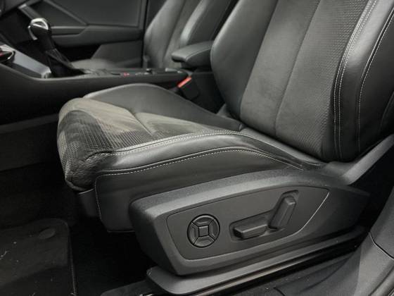 AUDI Q3 2.0 40 TFSI GASOLINA PERFORMANCE BLACK QUATTRO TIPTRONIC — foto 20