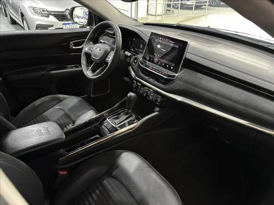 JEEP COMMANDER 1.3 T270 TURBO FLEX LIMITED AT6 — foto 12