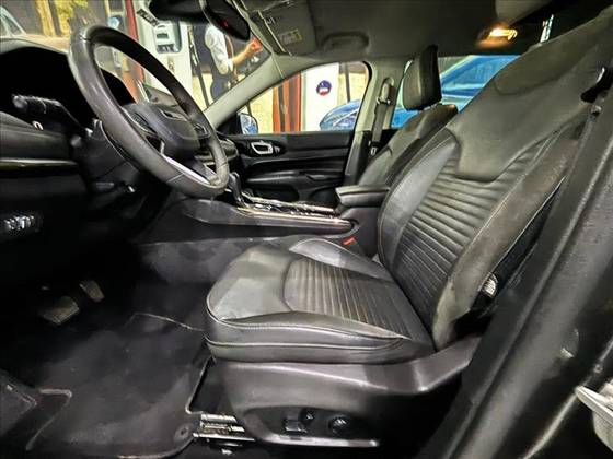 JEEP COMMANDER 1.3 T270 TURBO FLEX LIMITED AT6 — foto 15