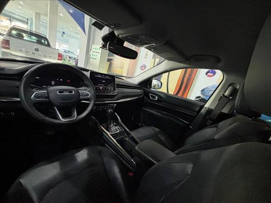 JEEP COMMANDER 1.3 T270 TURBO FLEX LIMITED AT6 — foto 16