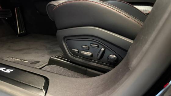 PORSCHE TAYCAN 4S CROSS TURISMO ELÉTRICO — foto 16