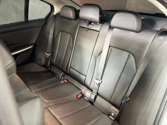 BMW 320i 2.0 16V TURBO FLEX SPORT GP AUTOMÁTICO — foto 17