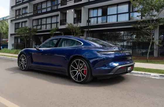 PORSCHE TAYCAN 4S ELÉTRICO — foto 4