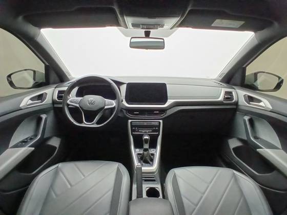 VOLKSWAGEN T-CROSS 1.0 200 TSI TOTAL FLEX COMFORTLINE AUTOMÁTICO — foto 15