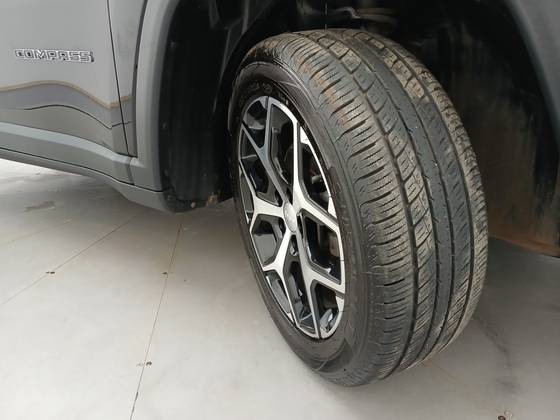 JEEP COMPASS 1.3 T270 TURBO FLEX LONGITUDE AT6 — foto 13