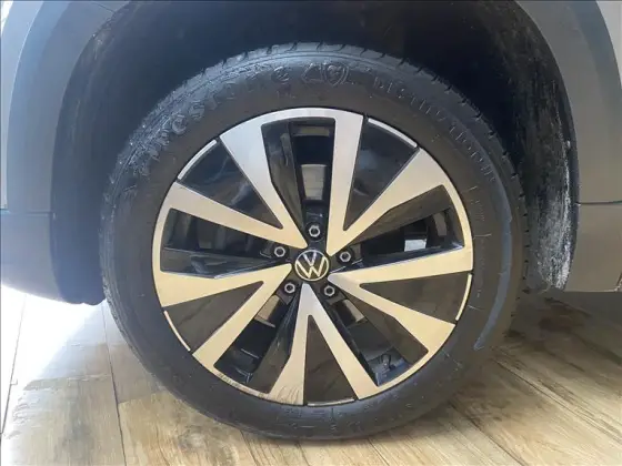 VOLKSWAGEN TAOS 1.4 250 TSI TOTAL FLEX HIGHLINE AUTOMÁTICO — foto 13