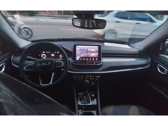 JEEP COMPASS 1.3 T270 TURBO FLEX LONGITUDE AT6 — foto 9