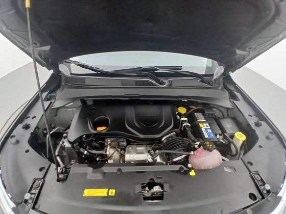 JEEP COMMANDER 1.3 T270 TURBO FLEX LIMITED AT6 — foto 10