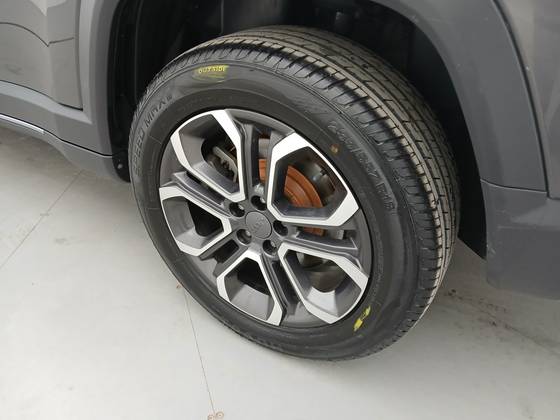 JEEP COMMANDER 1.3 T270 TURBO FLEX LIMITED AT6 — foto 12