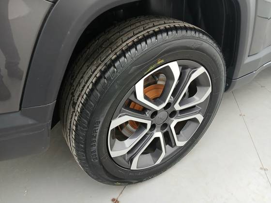 JEEP COMMANDER 1.3 T270 TURBO FLEX LIMITED AT6 — foto 14