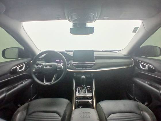 JEEP COMMANDER 1.3 T270 TURBO FLEX LIMITED AT6 — foto 15