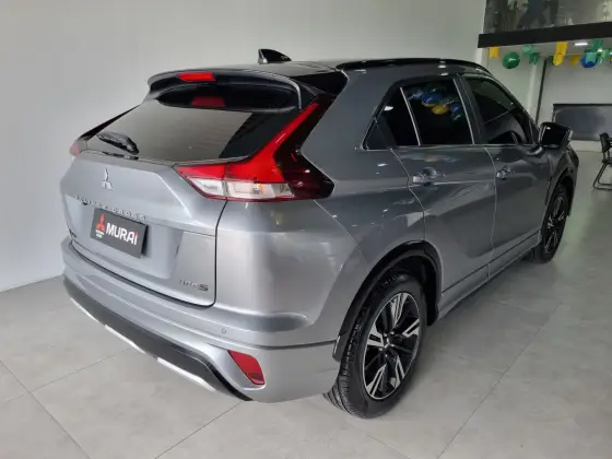 MITSUBISHI ECLIPSE CROSS 1.5 MIVEC TURBO GASOLINA HPE-S CVT — foto 4