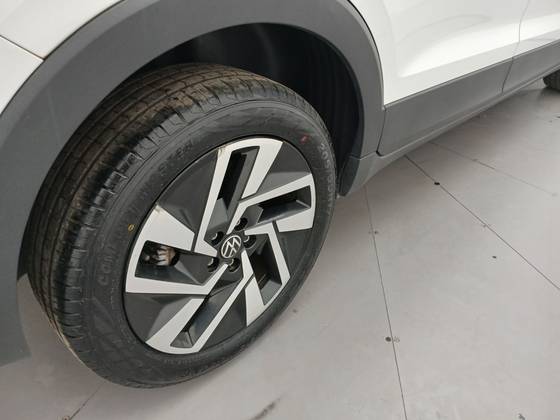 VOLKSWAGEN T-CROSS 1.0 200 TSI TOTAL FLEX COMFORTLINE AUTOMÁTICO — foto 14