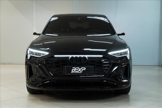 AUDI Q8 E-TRON 55 ELÉTRICO SPORTBACK LAUNCH EDITION QUATTRO — foto 2