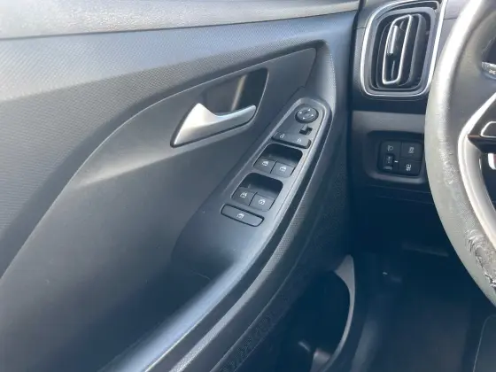 HYUNDAI CRETA 1.0 TGDI FLEX COMFORT AUTOMÁTICO — foto 17