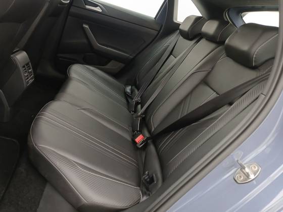VOLKSWAGEN NIVUS 1.0 200 TSI TOTAL FLEX HIGHLINE AUTOMÁTICO — foto 17