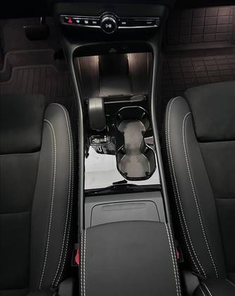 VOLVO EC40 P8 RECHARGE TWIN ELECTRIC ULTRA BLACK EDITION AWD — foto 10