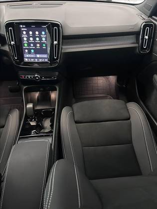 VOLVO EC40 P8 RECHARGE TWIN ELECTRIC ULTRA BLACK EDITION AWD — foto 14