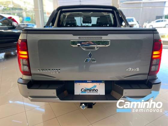 MITSUBISHI TRITON 2.4 BITURBO DIESEL CD HPE 4X4 AUTOMÁTICO — foto 6