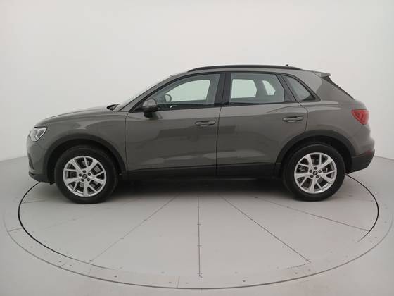 AUDI Q3 2.0 40 TFSI GASOLINA PRESTIGE QUATTRO TIPTRONIC — foto 2