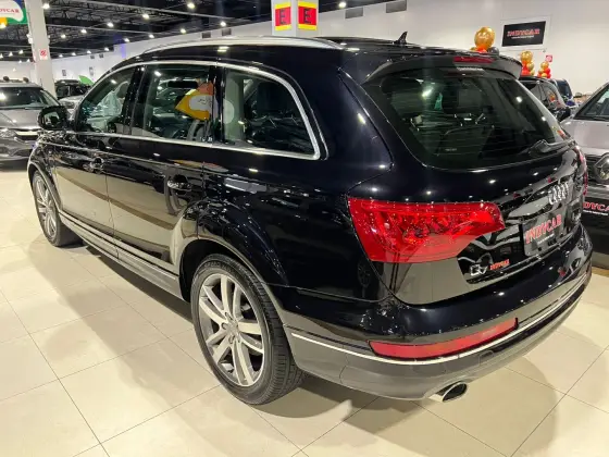 AUDI Q7 3.0 TFSI AMBIENTE V6 24V GASOLINA 4P TIPTRONIC — foto 4