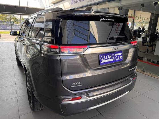 JEEP COMMANDER 2.2 TURBO DIESEL OVERLAND AT9 — foto 3