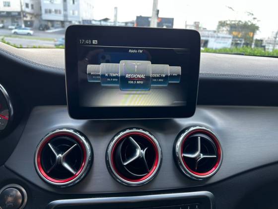 MERCEDES-BENZ GLA 250 2.0 16V TURBO GASOLINA SPORT 4P 4MATIC AUTOMÁTICO — foto 14