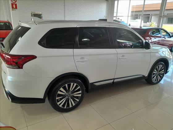 MITSUBISHI OUTLANDER 2.0 MIVEC GASOLINA HPE AUTOMÁTICO — foto 7