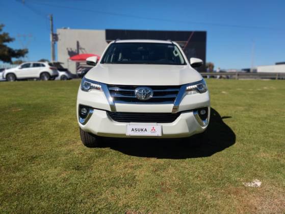 TOYOTA HILUX SW4 2.8 SRX 4X4 7 LUGARES 16V TURBO INTERCOOLER DIESEL 4P AUTOMÁTICO TOYOTA HILUX SW4 2.8 SRX 4X4 7 LUGARES 16V TURBO INTERCOOLER DIESEL 4P AUTOMÁTICO