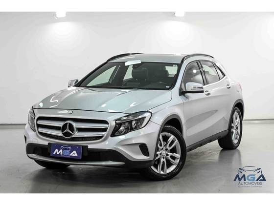 MERCEDES-BENZ GLA 200 1.6 CGI STYLE 16V TURBO FLEX 4P AUTOMÁTICO MERCEDES-BENZ GLA 200 1.6 CGI STYLE 16V TURBO FLEX 4P AUTOMÁTICO
