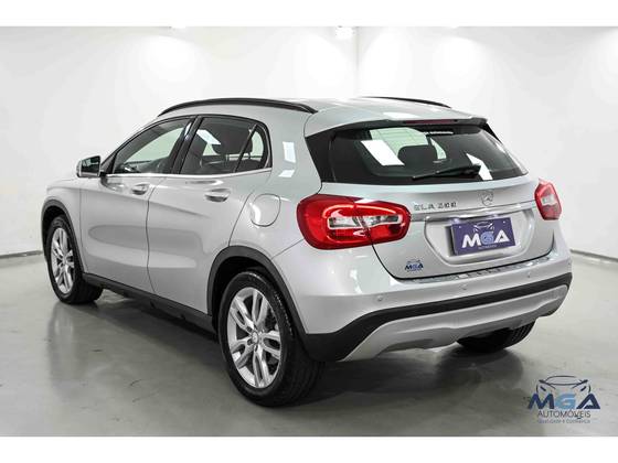 MERCEDES-BENZ GLA 200 1.6 CGI STYLE 16V TURBO FLEX 4P AUTOMÁTICO — foto 4