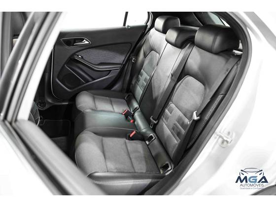 MERCEDES-BENZ GLA 200 1.6 CGI STYLE 16V TURBO FLEX 4P AUTOMÁTICO — foto 8