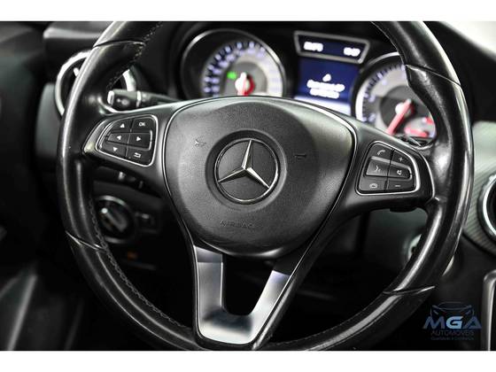 MERCEDES-BENZ GLA 200 1.6 CGI STYLE 16V TURBO FLEX 4P AUTOMÁTICO — foto 13