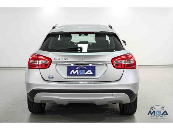 MERCEDES-BENZ GLA 200 1.6 CGI STYLE 16V TURBO FLEX 4P AUTOMÁTICO — foto 14