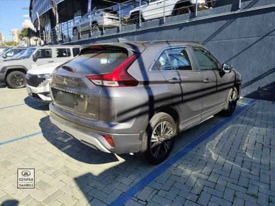 MITSUBISHI ECLIPSE CROSS 1.5 MIVEC TURBO GASOLINA HPE CVT — foto 2