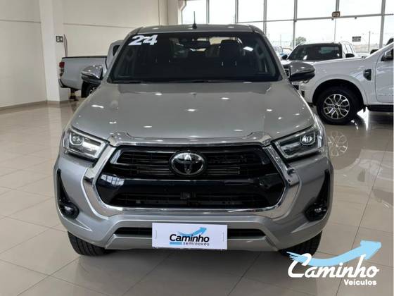 TOYOTA HILUX 2.8 D-4D TURBO DIESEL CD SRX 4X4 AUTOMÁTICO — foto 2