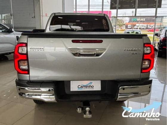 TOYOTA HILUX 2.8 D-4D TURBO DIESEL CD SRX 4X4 AUTOMÁTICO — foto 6