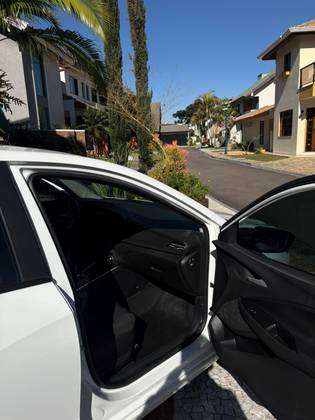CHEVROLET ONIX 1.0 TURBO FLEX PLUS MANUAL — foto 4